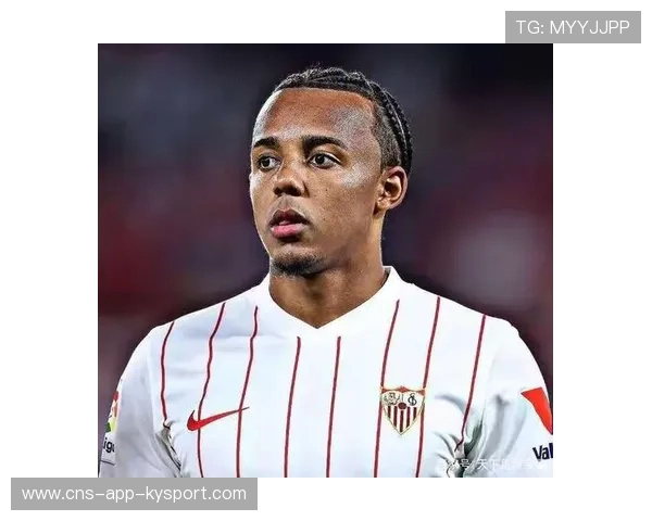 塞维利亚—朱尔·孔德危险解围制造定位球 塞维利亚—朱尔·孔德危险解围制造定位球